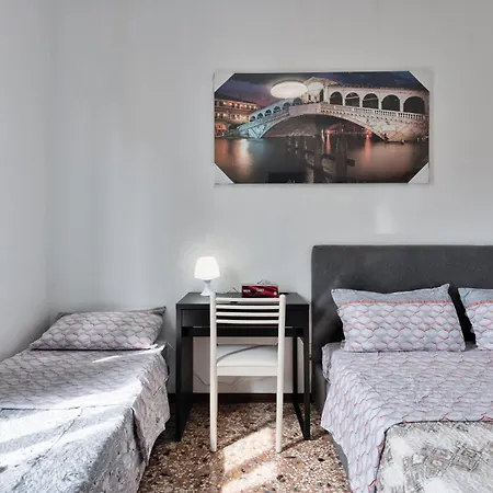 Guest house Cozy Best In City Marghera